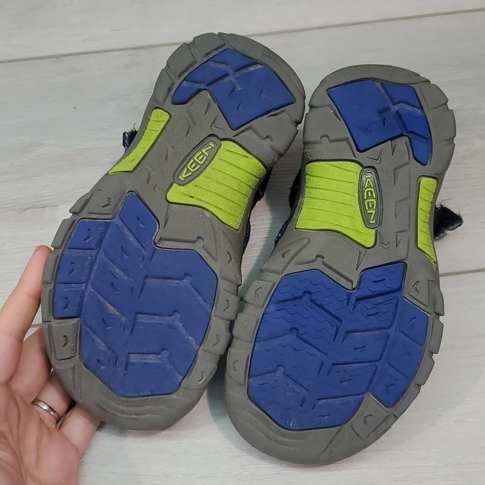 Keen Kids Boys Newport Outdoor Comfort Sandals Fisherman shoes sz 12 Toddler